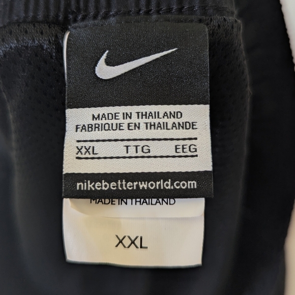 Nike Men's Volley Swim Trunk Shorts Black Size XXL Embroidered Logo - Picture 3 of 6